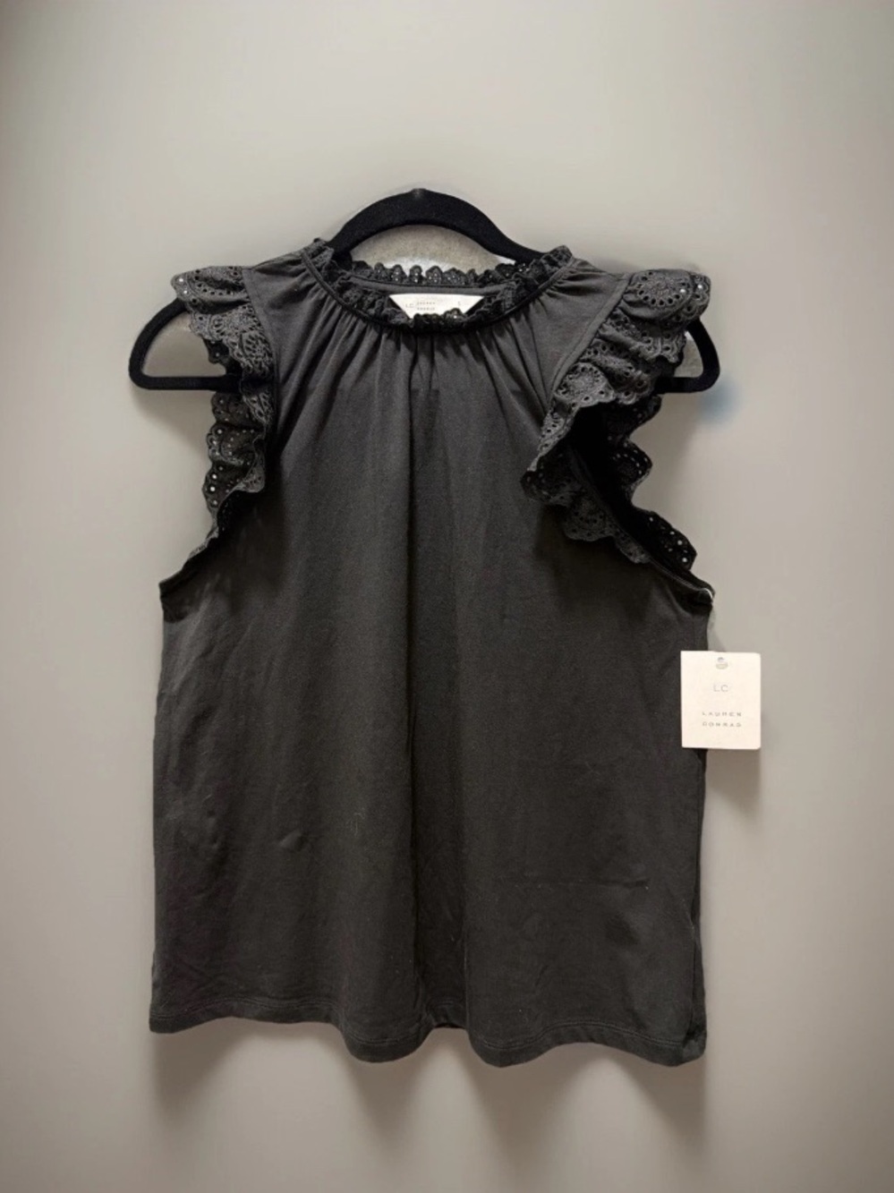 🆕LC Lauren Conrad Black Eyelet Ruffle sleeveless Top Feminine Victorian Small